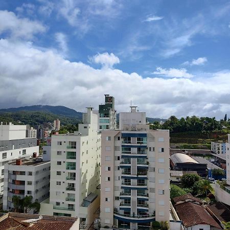 Loft 401 Perto Da Vila Germanica E Centro Блуменау Екстериор снимка